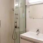 Duplex Sur Cour, Rue Caponière