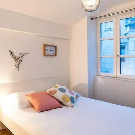 Duplex Sur Cour, Rue Caponiere