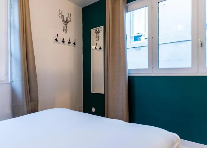 アパート Duplex Sur Cour, Rue Caponiere カーン